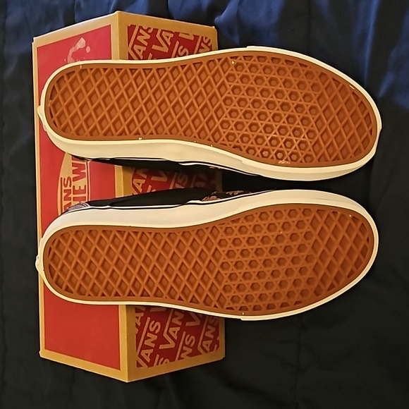 Vans with flowers - Picture 2 of 4